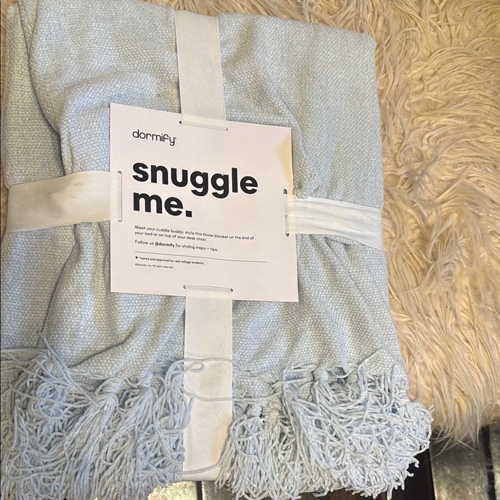 Light Blue Snuggle Me Throw Blanket